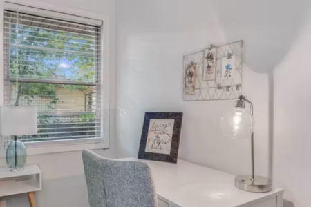 4b003a2e 0903 4e34 8457 5097533171d7