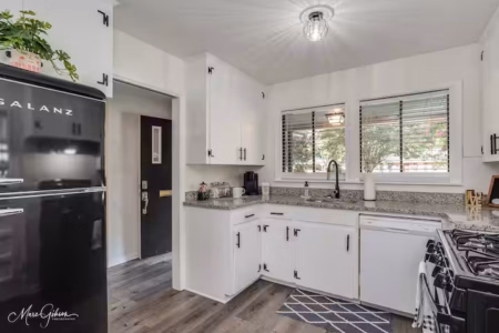 b9ac6a65 70f0 424d 9c25 f02786fb3b9b